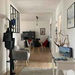 27 Boulevard Féart , Dinard France